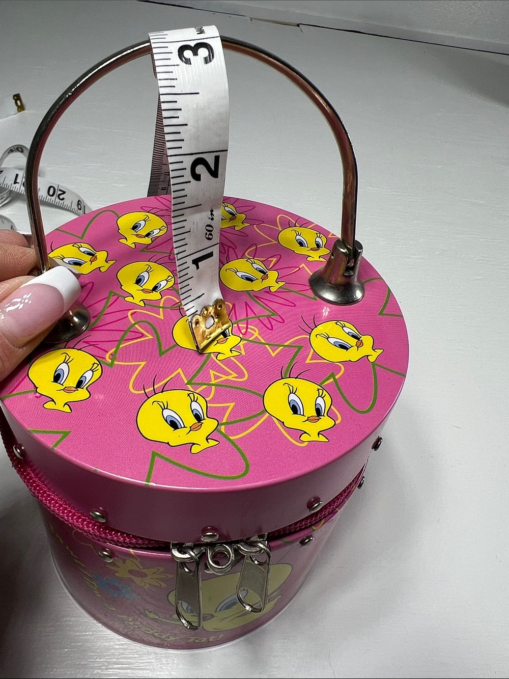 Tweety bird pink 2000 vintage tin bucket purse with zipper - Picture 10 of 11